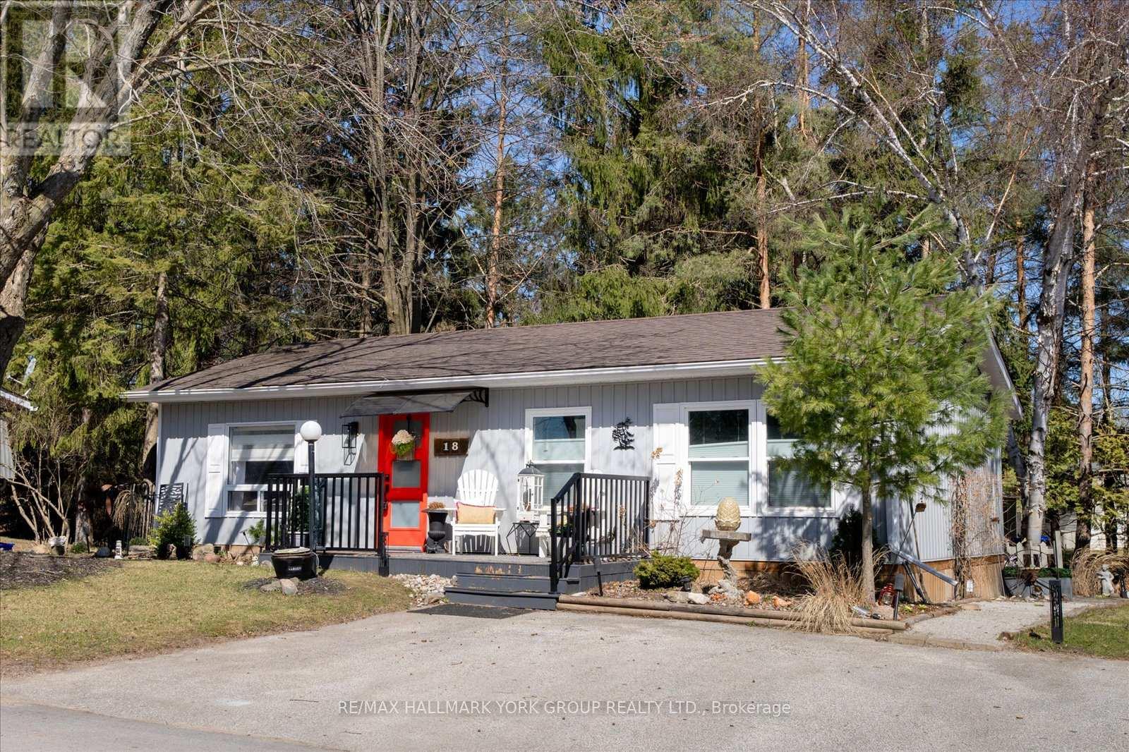 18 Cherrywood Lane, Innisfil, Ontario  L9S 1M6 - Photo 1 - N13021056