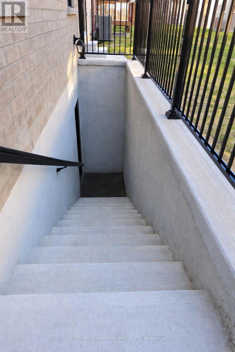 20 Sweet Gale Crescent, Richmond Hill, Ontario  L4E 1K1 - Photo 47 - N13021058