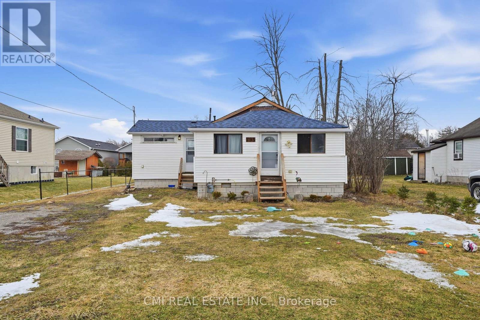 795 Third Avenue, Georgina, Ontario  L0E 1S0 - Photo 2 - N13021126