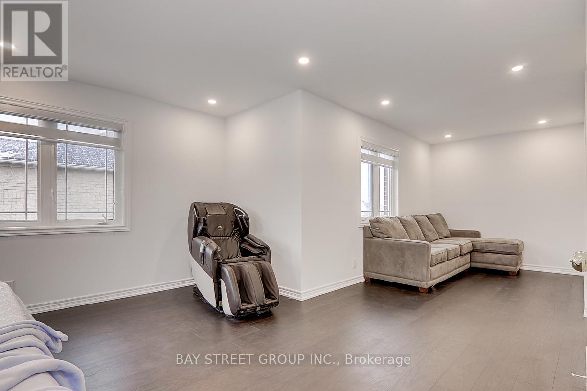 201 Bilbrough Street, Aurora, Ontario  L4G 7X1 - Photo 16 - N13021148