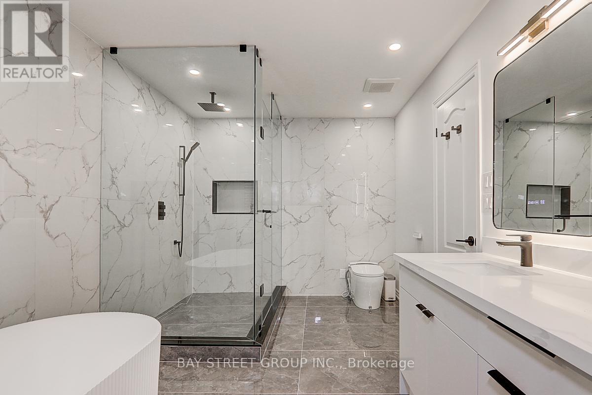 201 Bilbrough Street, Aurora, Ontario  L4G 7X1 - Photo 18 - N13021148