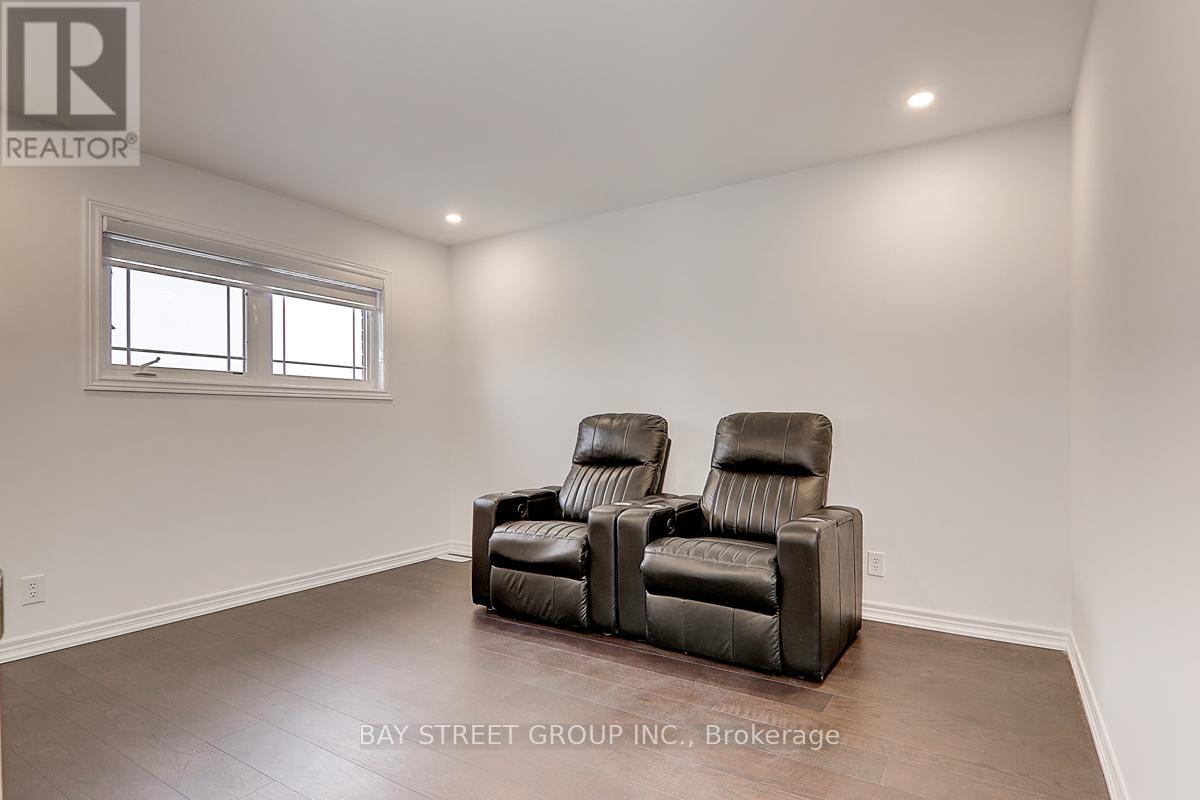 201 Bilbrough Street, Aurora, Ontario  L4G 7X1 - Photo 22 - N13021148