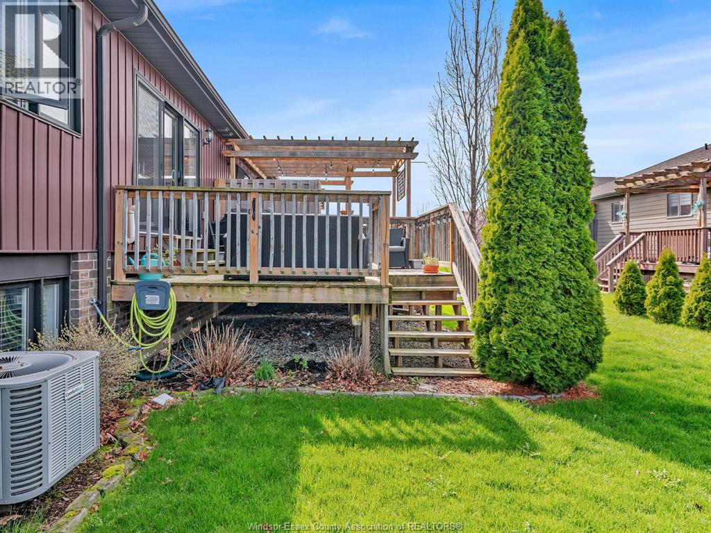 11944 Thistledown, Windsor, Ontario  N8P 0B7 - Photo 33 - 26008613