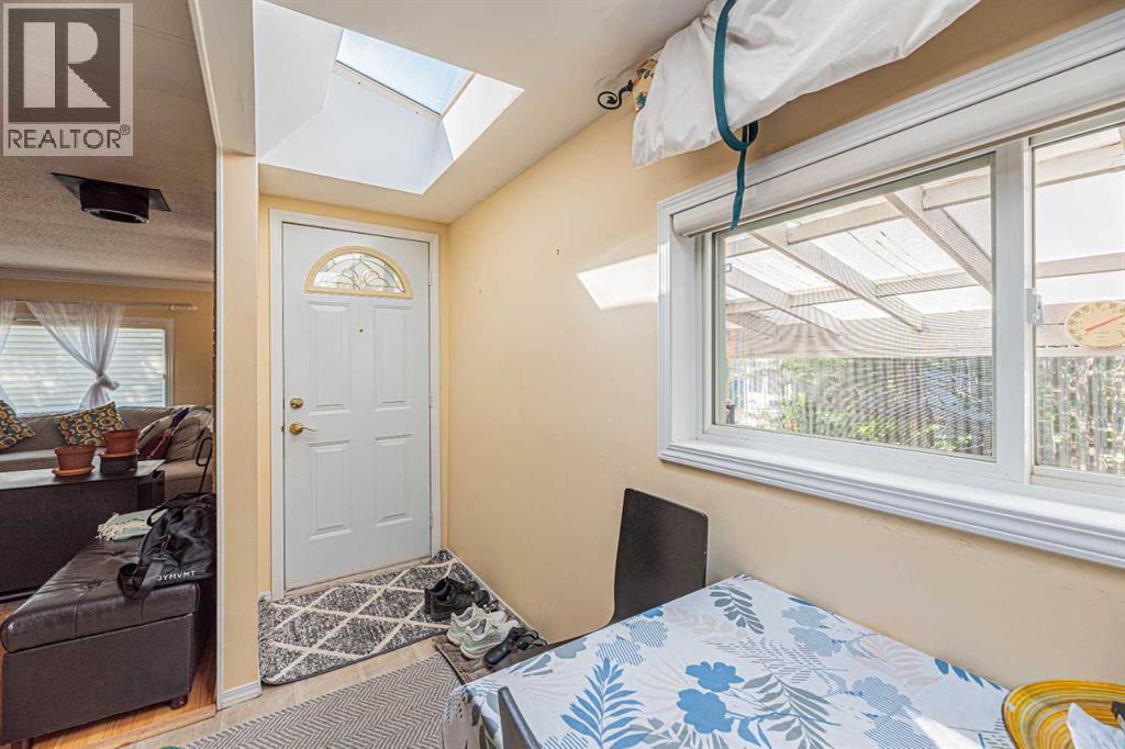 102, 3223 83 Street NW, Calgary, Alberta  T3B 5N1 - Photo 4 - A2255734