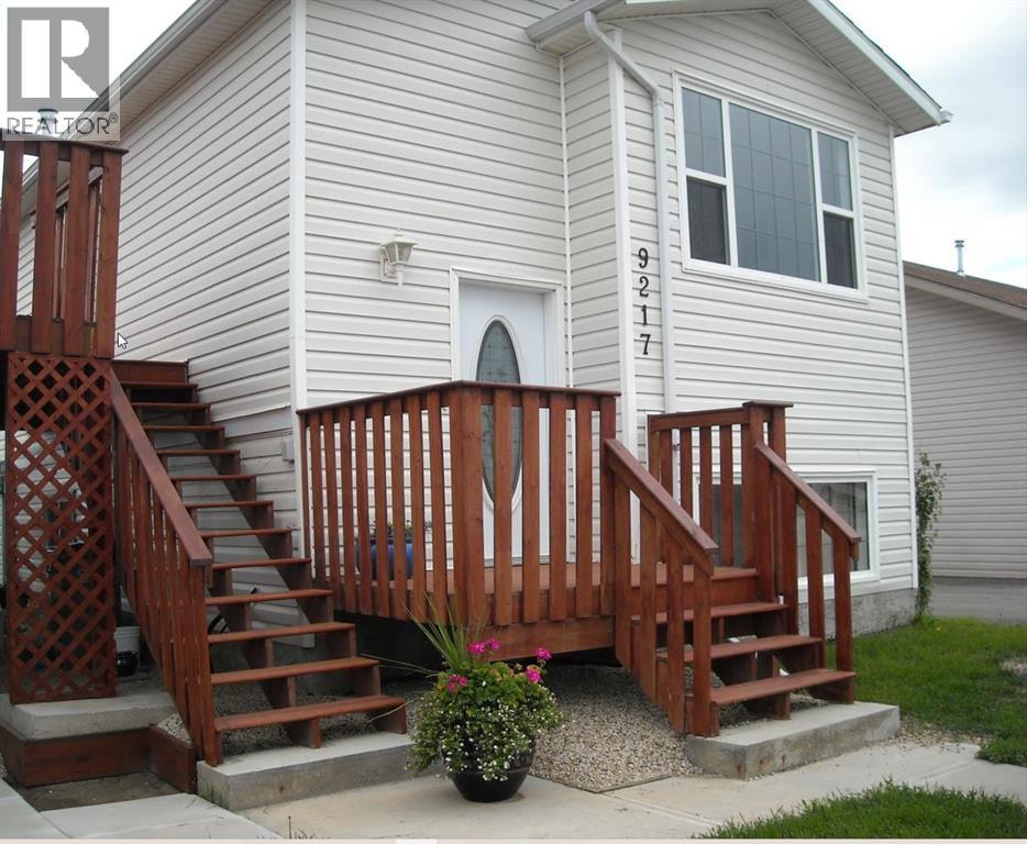 9217 94 Avenue, Grande Prairie, Alberta  T8V 7R9 - Photo 2 - A2287205