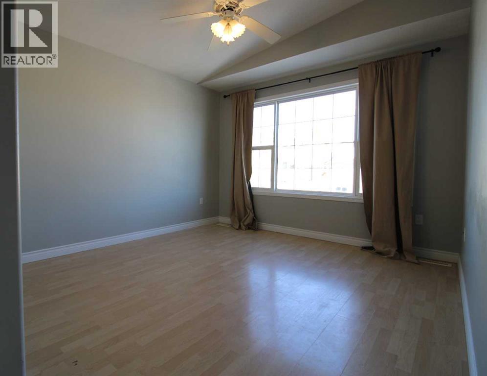 9217 94 Avenue, Grande Prairie, Alberta  T8V 7R9 - Photo 3 - A2287205