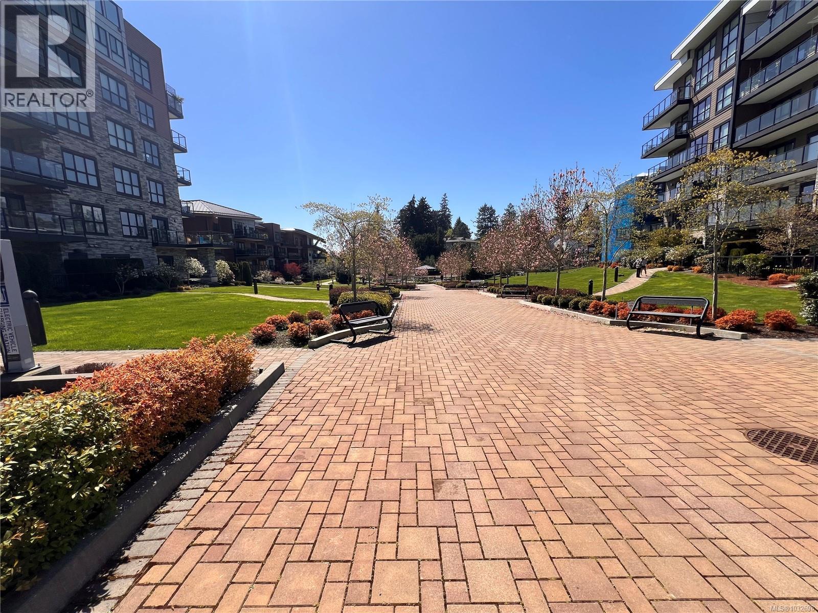 105 745 Travino Lane, Saanich, British Columbia  V8Z 0E5 - Photo 39 - 1032698