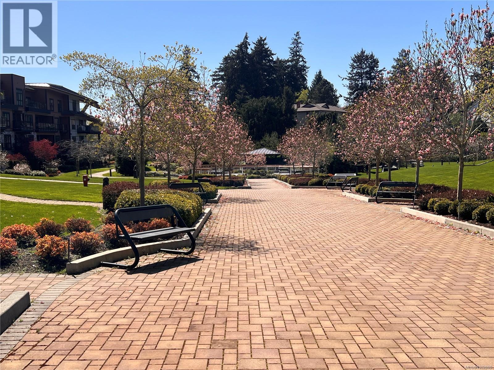 105 745 Travino Lane, Saanich, British Columbia  V8Z 0E5 - Photo 38 - 1032698