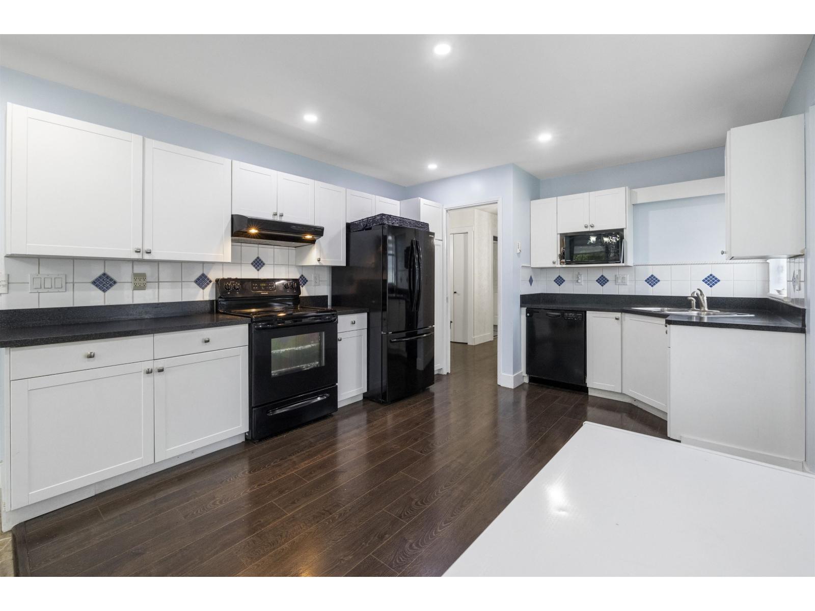 213 7156 121 Street, Surrey, British Columbia  V3W 0J6 - Photo 11 - R3113164