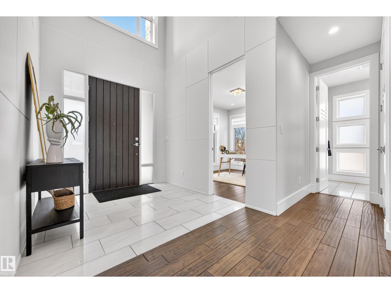 14132 97 Av Nw, Edmonton, Alberta  T5N 0C9 - Photo 3 - E4483191