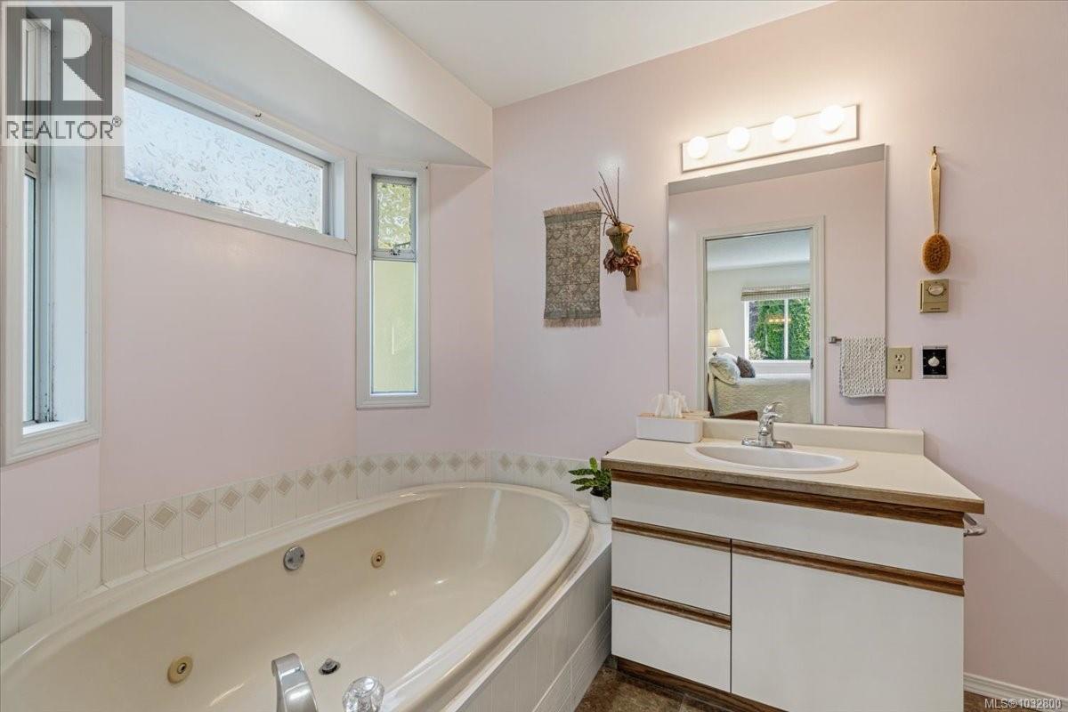 1095 Pepper Pl, French Creek, British Columbia  V9P 1Z5 - Photo 11 - 1032800