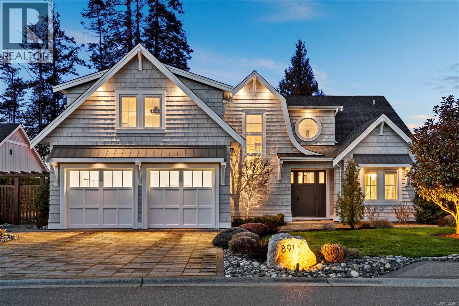 891 Bluffs Dr, Parksville, British Columbia