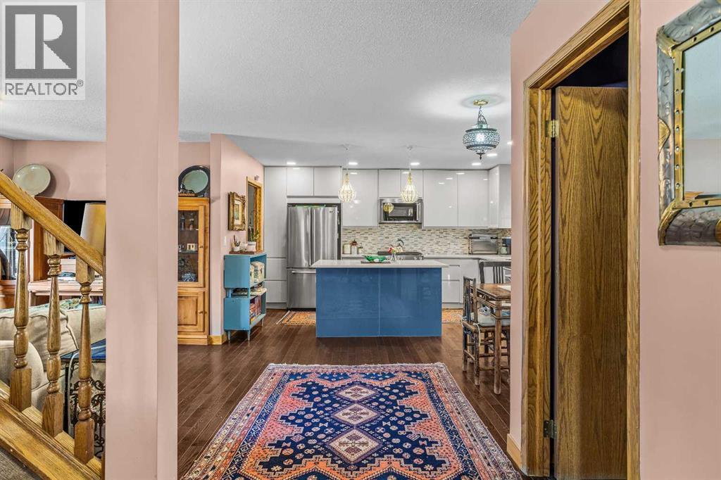 A, 349 Otter Street, Banff, Alberta  T1L 1C4 - Photo 3 - A2296278