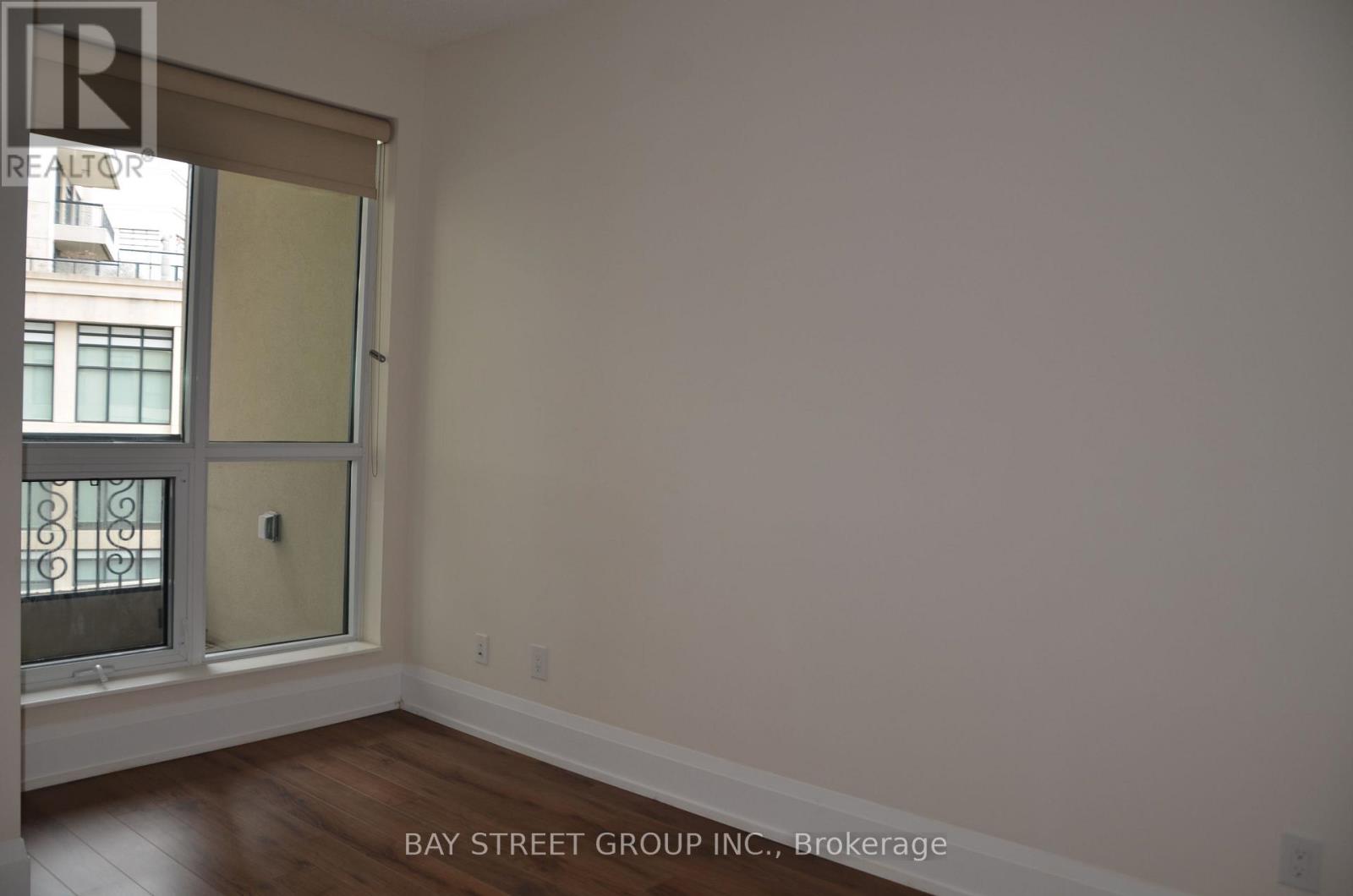 802 - 1 Old Mill Drive, Toronto, Ontario  M6S 0A1 - Photo 11 - W13021030