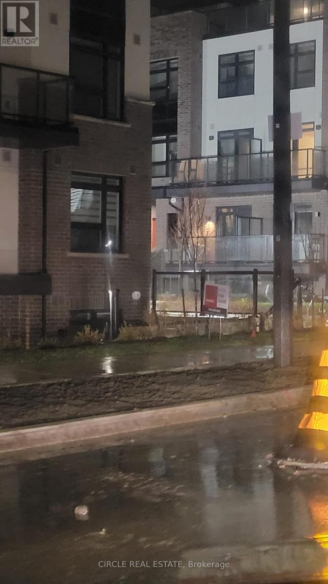 127 - 1569 Rose Way, Milton, Ontario  L9T 7E7 - Photo 3 - W13021040