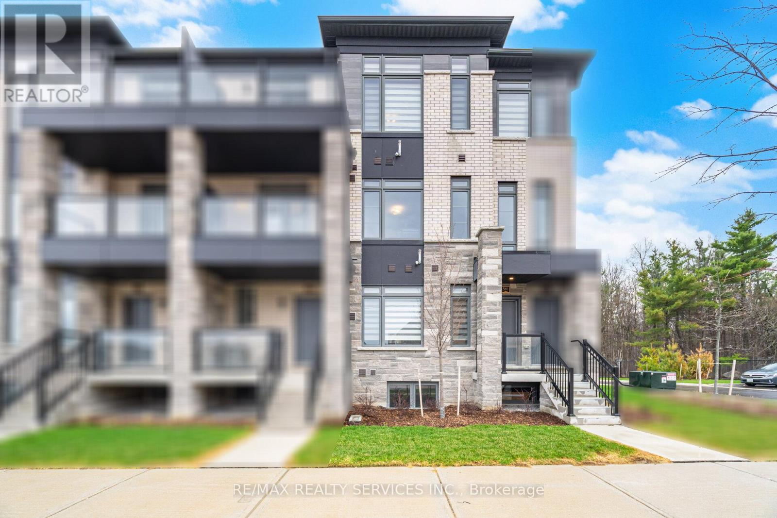 581 Tim Manley Avenue S, Caledon, Ontario  L7C 4P3 - Photo 2 - W13021138