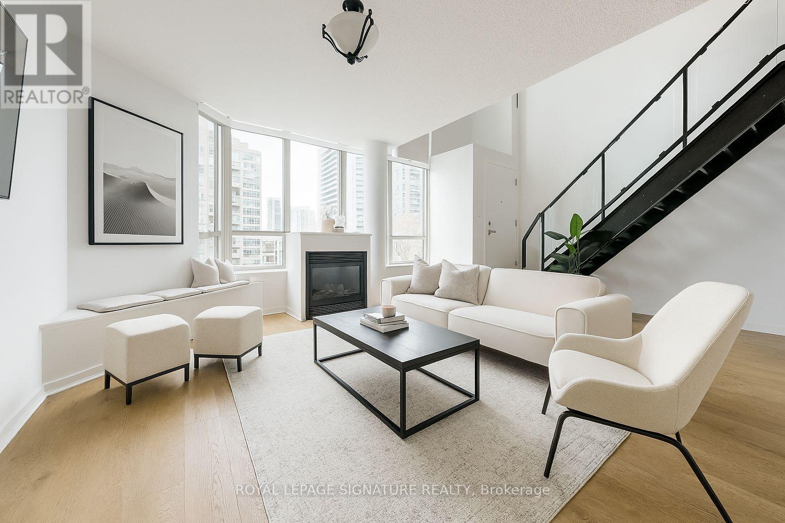 702 - 250 MANITOBA STREET, Toronto, Ontario