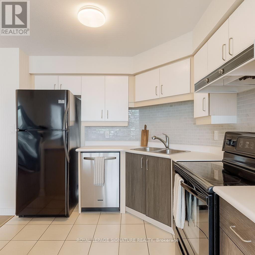 702 - 250 Manitoba Street, Toronto, Ontario  M8Y 4G8 - Photo 3 - W13021168