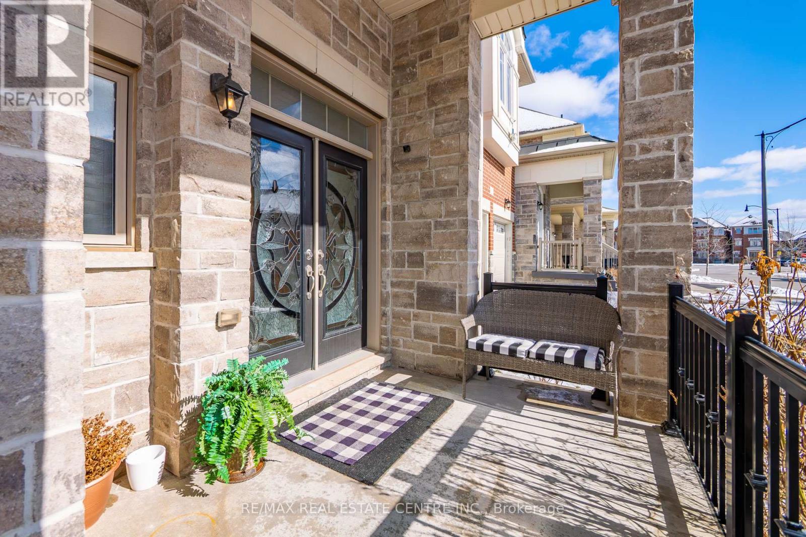 15 Provost Trail, Brampton (Bram West), Ontario  L6Y 6E7 - Photo 2 - W13021186