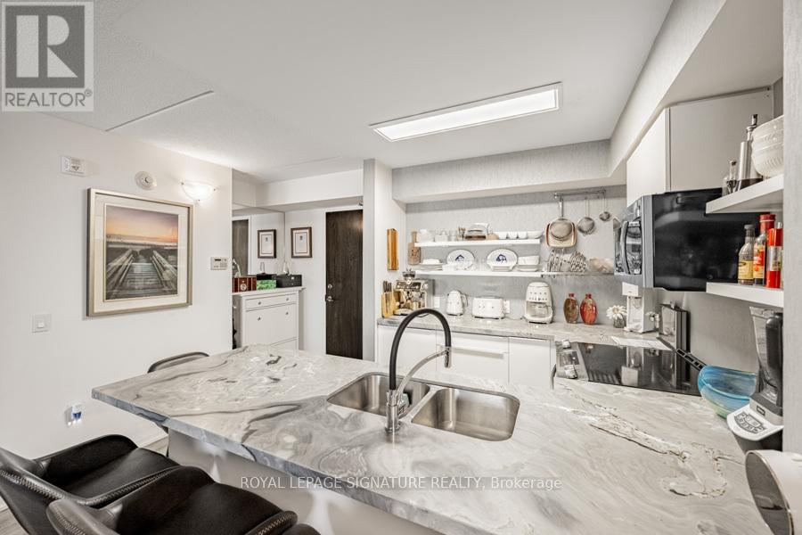 316 - 30 Via Rosedale, Brampton, Ontario  L6R 3Z9 - Photo 2 - W13021190