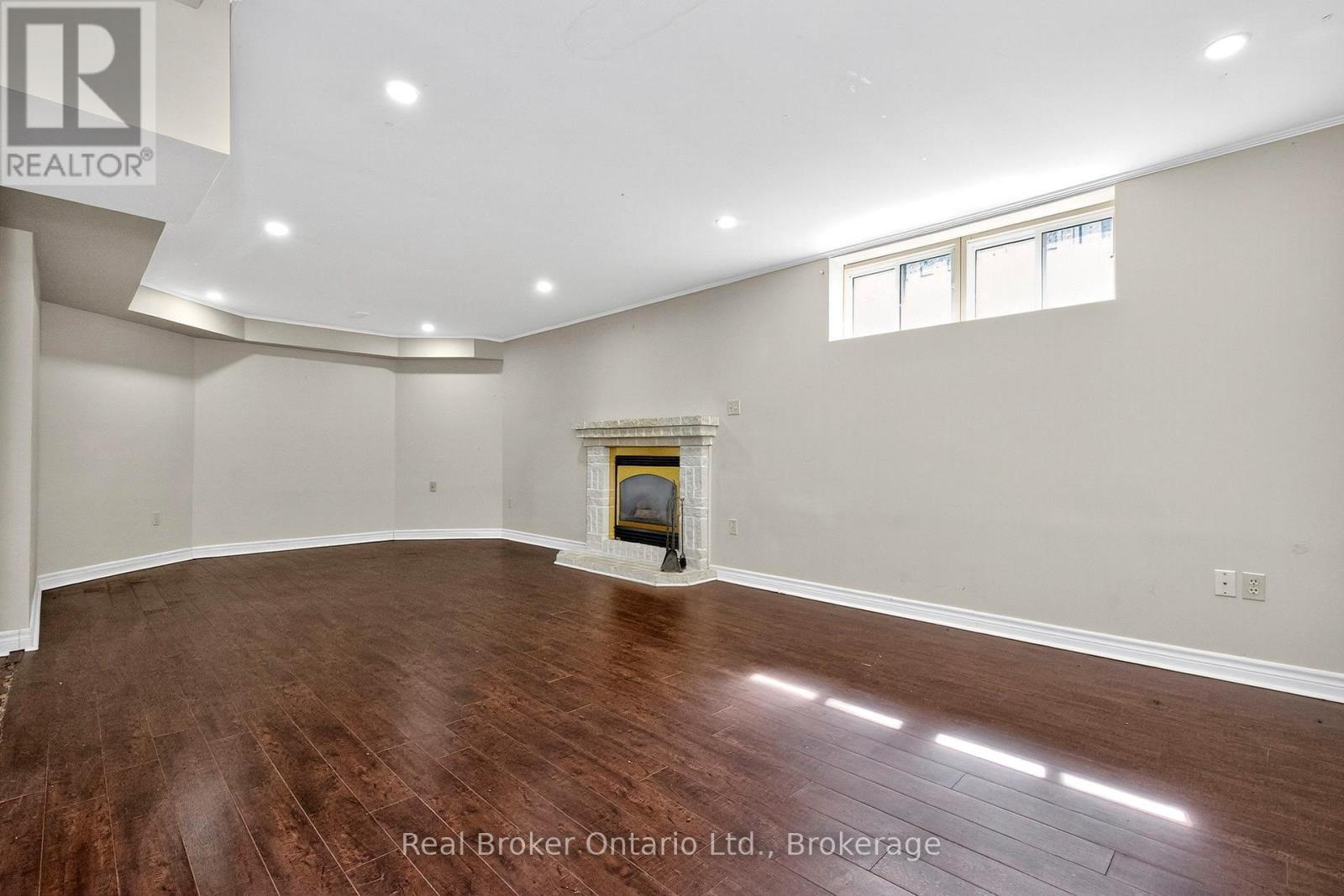 8 Bridle Road, Penetanguishene, Ontario  L9M 1J5 - Photo 16 - S12550228