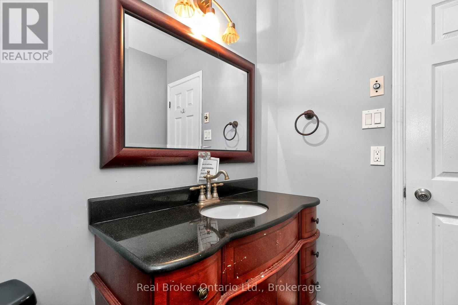 8 Bridle Road, Penetanguishene, Ontario  L9M 1J5 - Photo 13 - S12550228