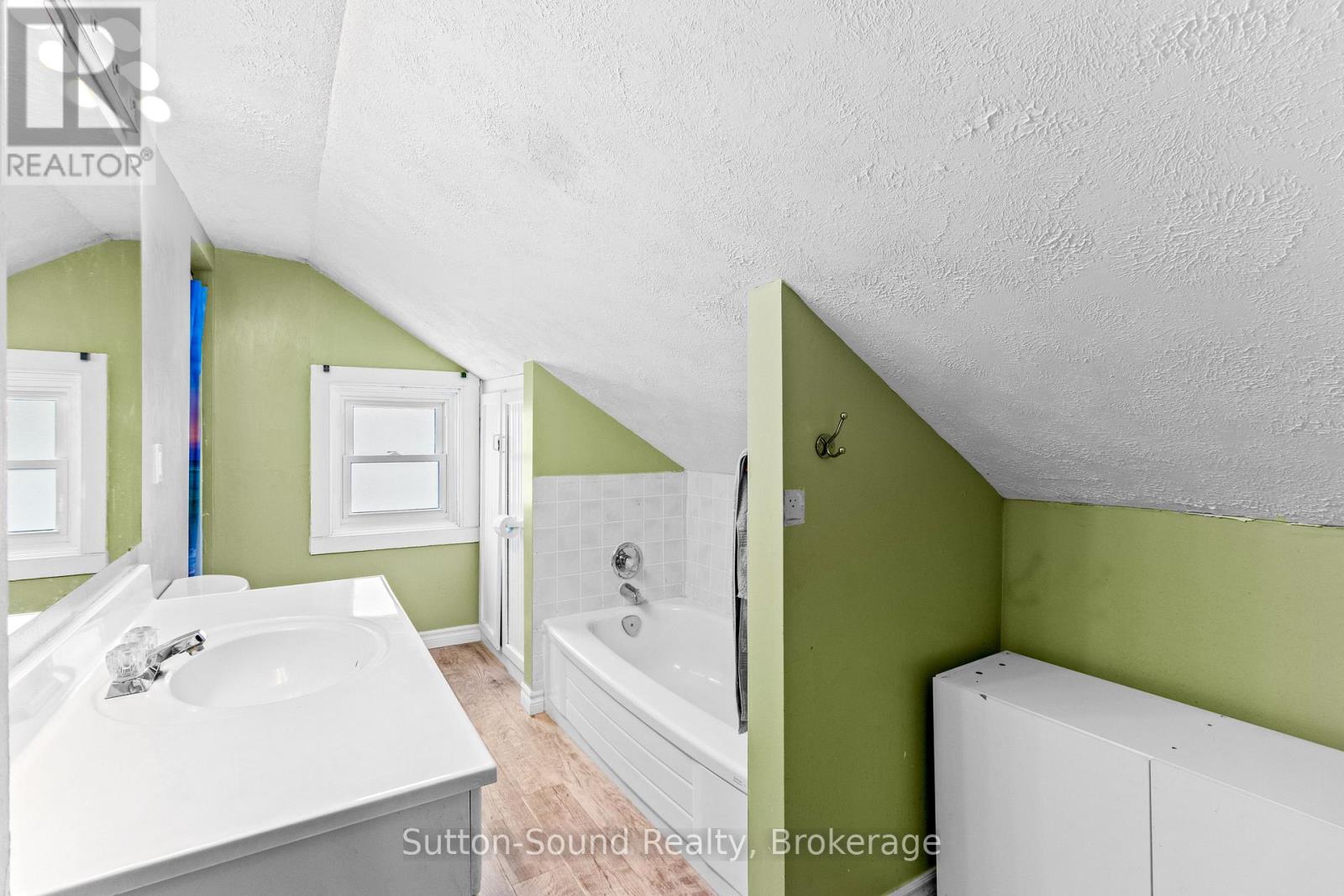 269 6th Street E, Owen Sound, Ontario  N4K 1E8 - Photo 28 - X12728458