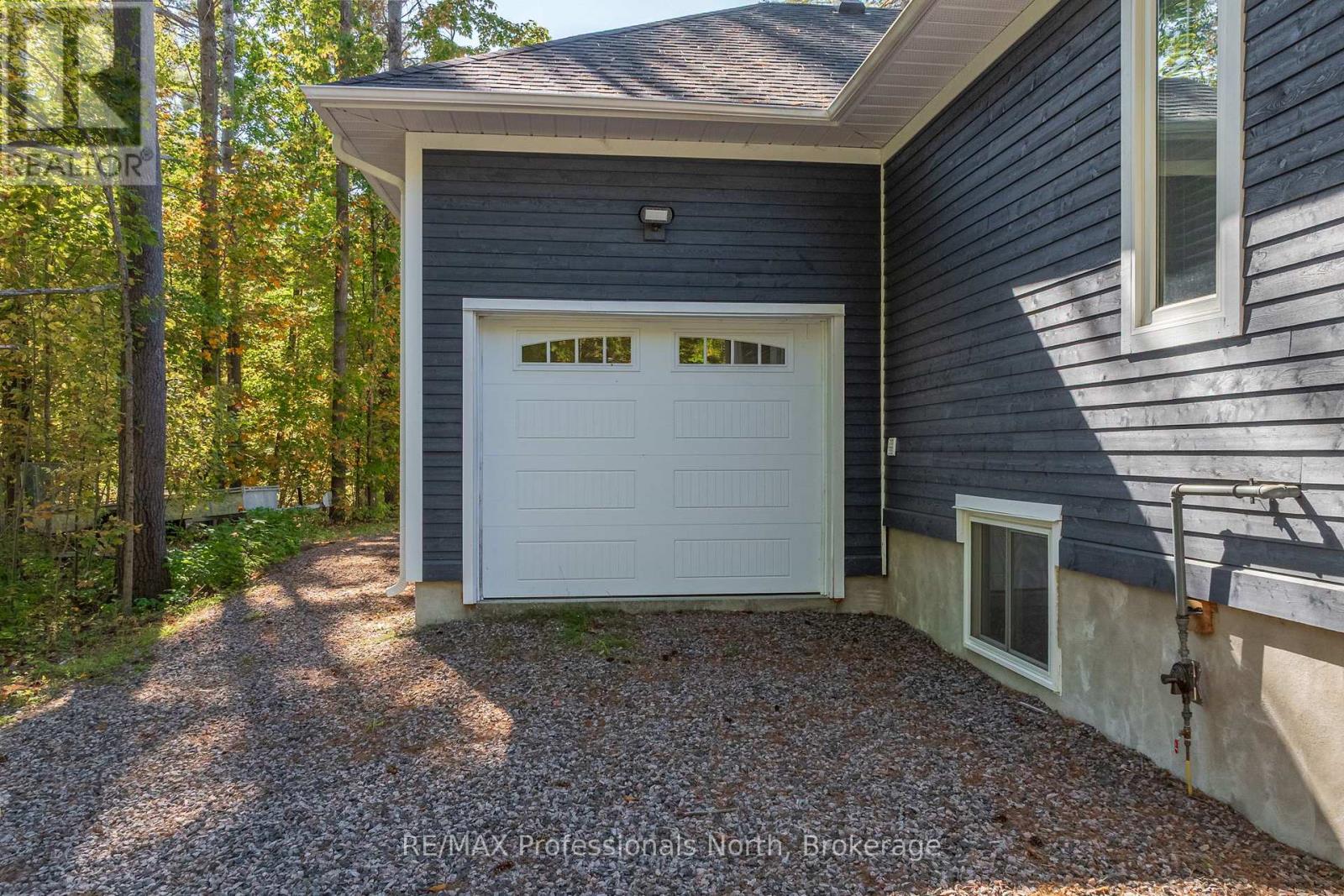 1034 Xavier Street, Gravenhurst, Ontario  P0E 1G0 - Photo 43 - X12951778