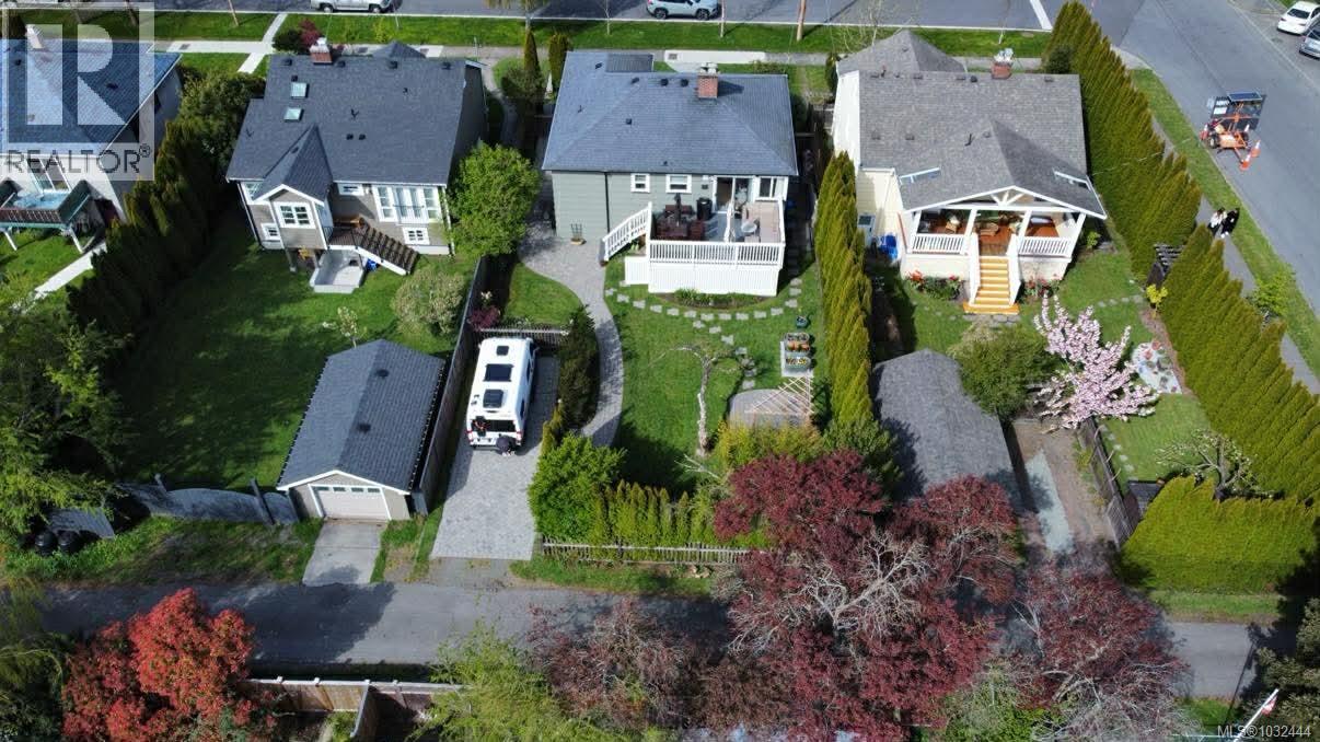 2551 Florence St, Oak Bay, British Columbia  V8R 5E7 - Photo 36 - 1032444