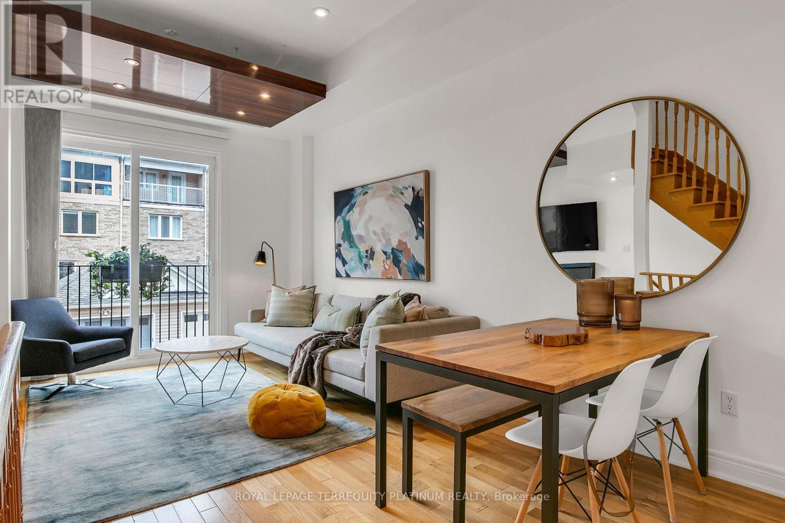 22 Fairhead Mews, Toronto, Ontario  M4E 3Y4 - Photo 7 - E13021184