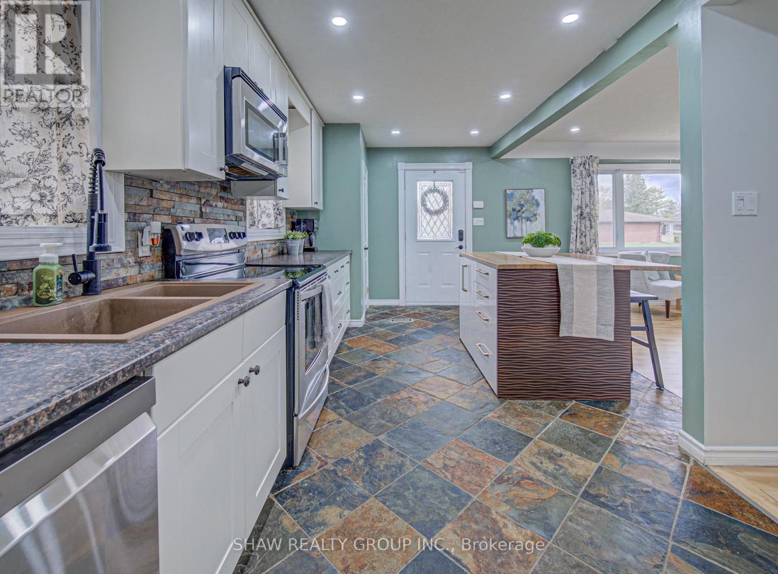 32 Ravine Drive, Cambridge, Ontario  N1R 2W7 - Photo 13 - X13021054