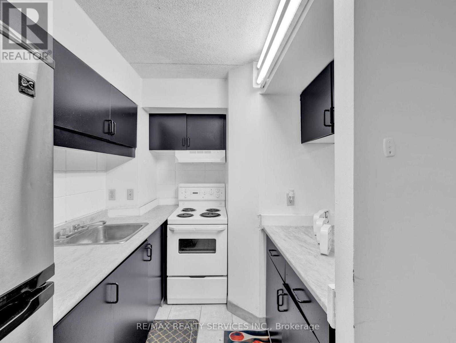 103 - 30 Hickory Street E, Waterloo, Ontario  N2J 4L4 - Photo 10 - X13021156