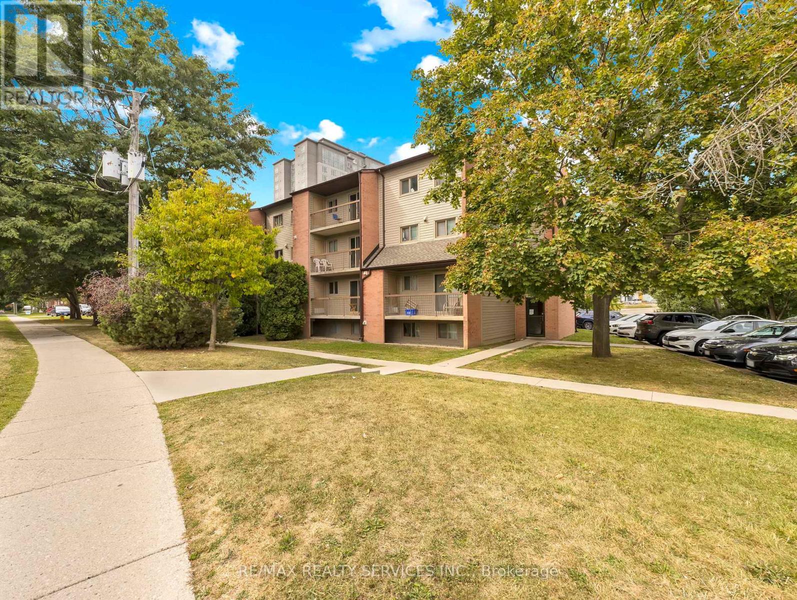 103 - 30 Hickory Street E, Waterloo, Ontario  N2J 4L4 - Photo 2 - X13021156