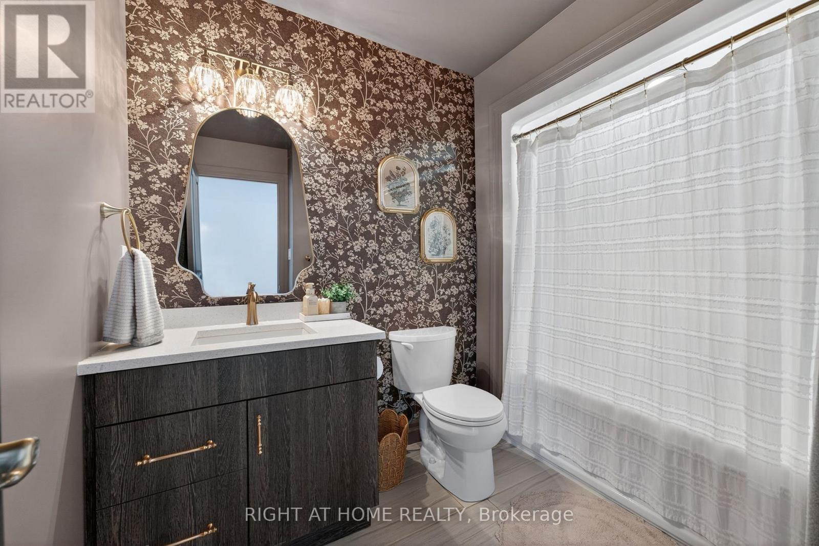 27 Woodburn Drive, Quinte West, Ontario  K8V 0E1 - Photo 12 - X13021182