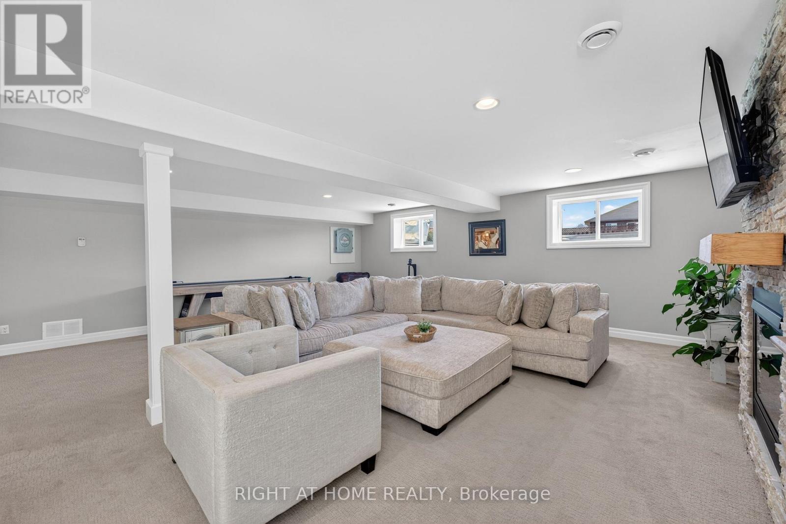 27 Woodburn Drive, Quinte West, Ontario  K8V 0E1 - Photo 23 - X13021182