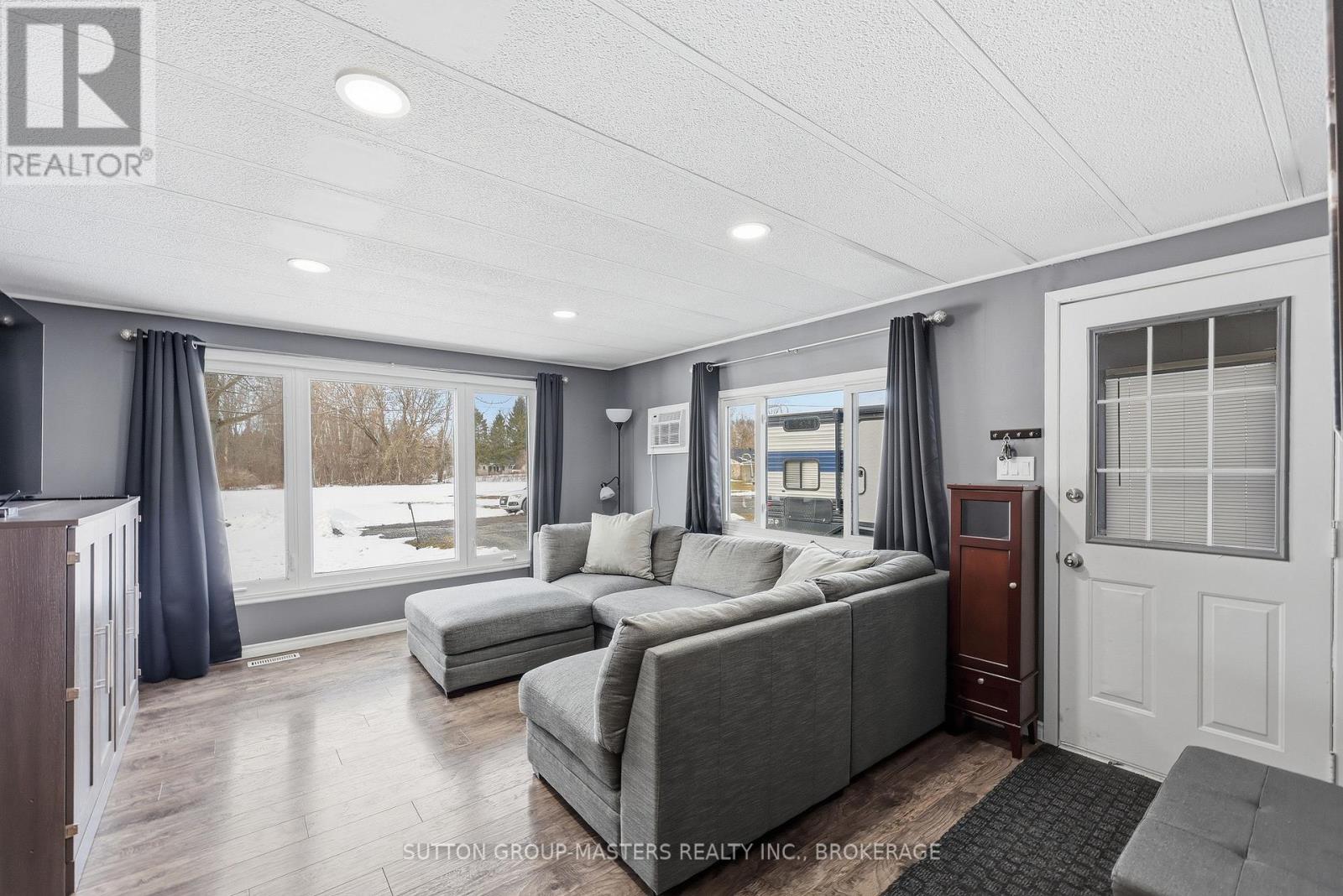 9 Patterson Boulevard, Rideau Lakes, Ontario  K0G 1E0 - Photo 3 - X12927384