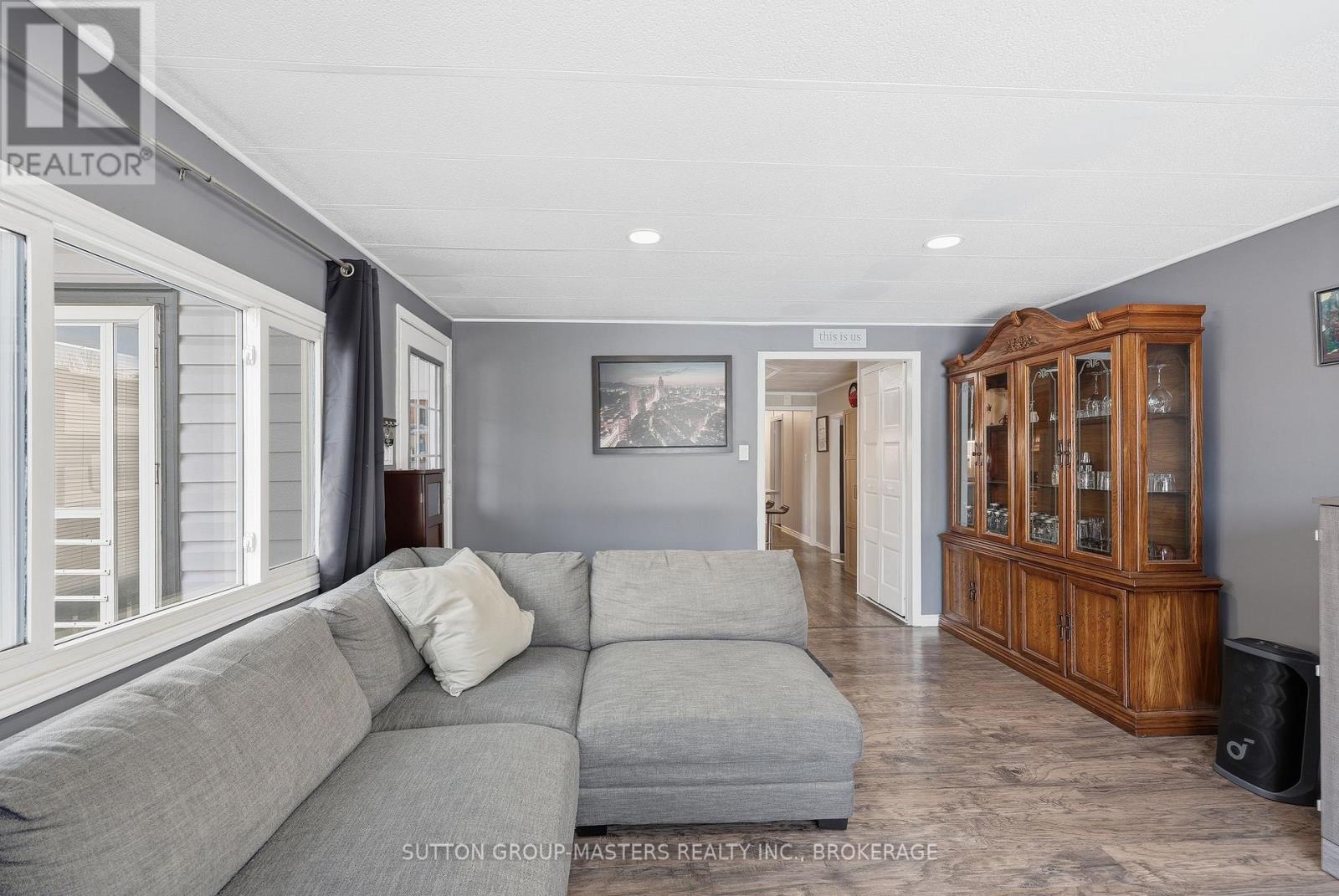 9 Patterson Boulevard, Rideau Lakes, Ontario  K0G 1E0 - Photo 5 - X12927384