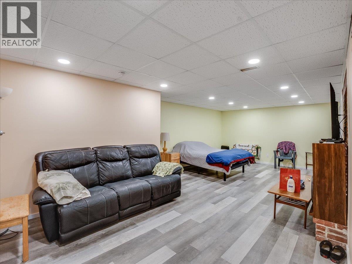 1500 3b Hwy, Fruitvale, British Columbia  V0G 1L1 - Photo 38 - 10384129