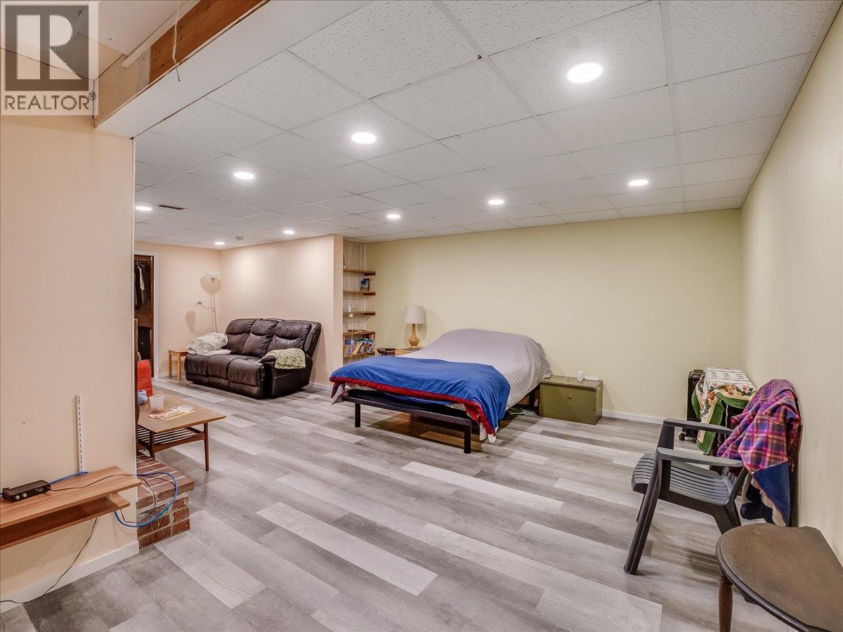 1500 3b Hwy, Fruitvale, British Columbia  V0G 1L1 - Photo 39 - 10384129