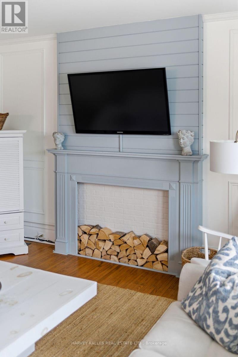 264 Main Street, Prince Edward County, Ontario  K0K 1G0 - Photo 11 - X13021222