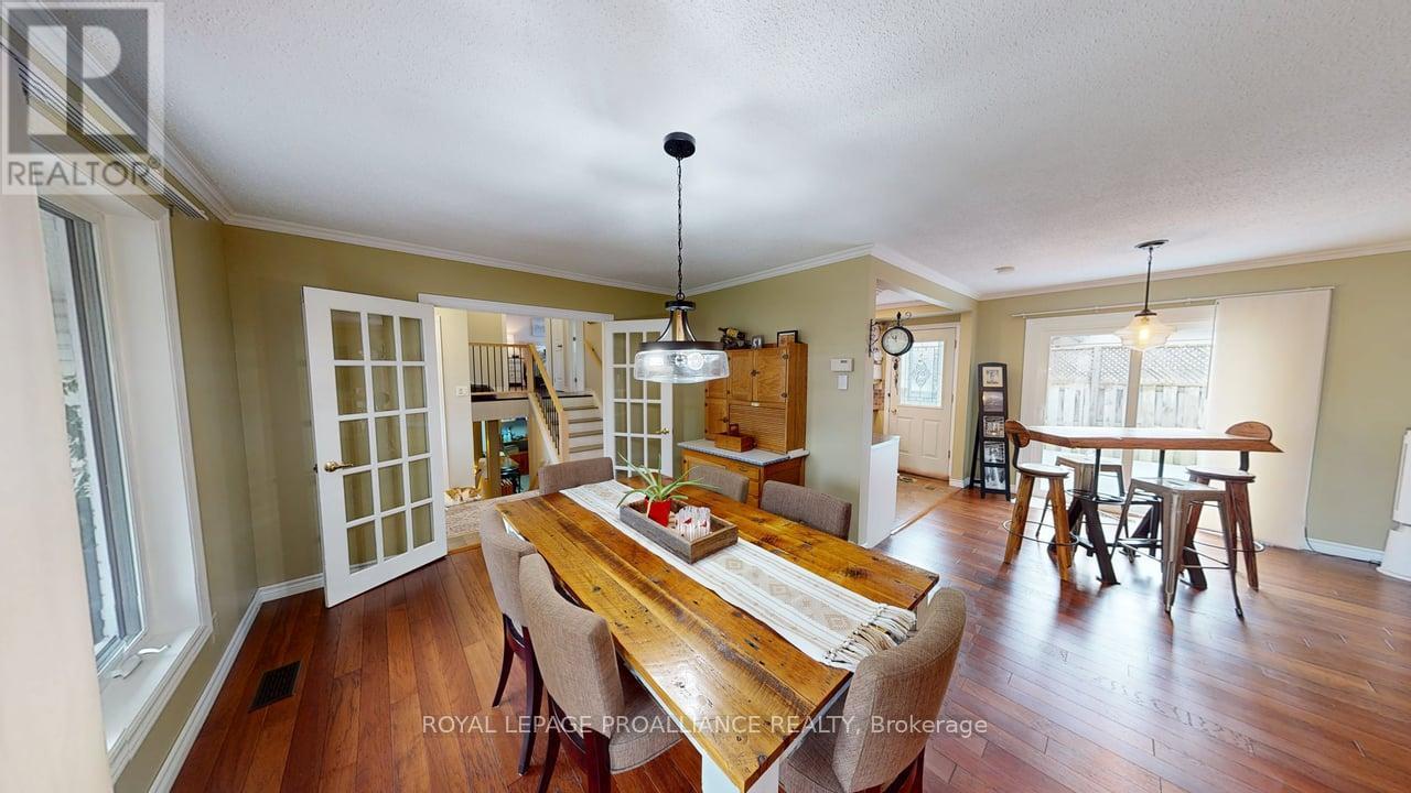 11 Stavebank Road, Belleville, Ontario  K8P 2N7 - Photo 3 - X13021346