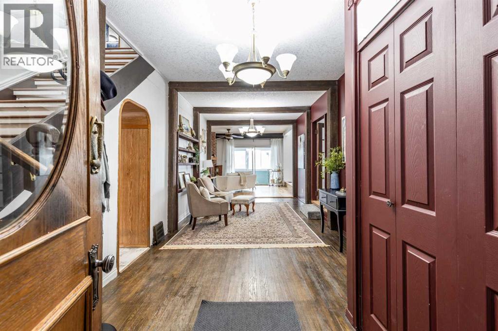 176 1 Street SW, Medicine Hat, Alberta  T1A 3Y9 - Photo 7 - A2282338