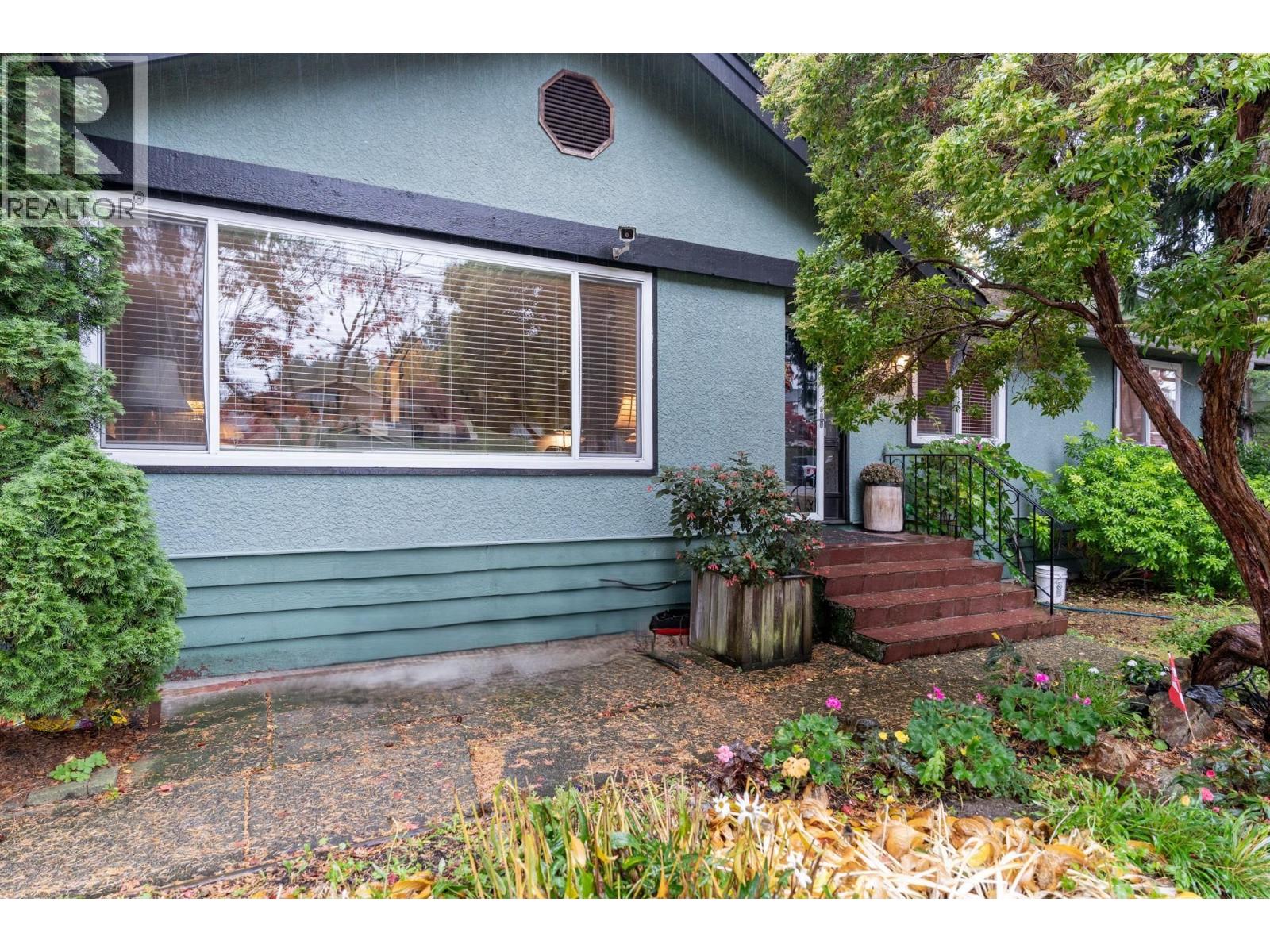 5280 1 Avenue, Delta, British Columbia  V4M 1B7 - Photo 2 - R3063738