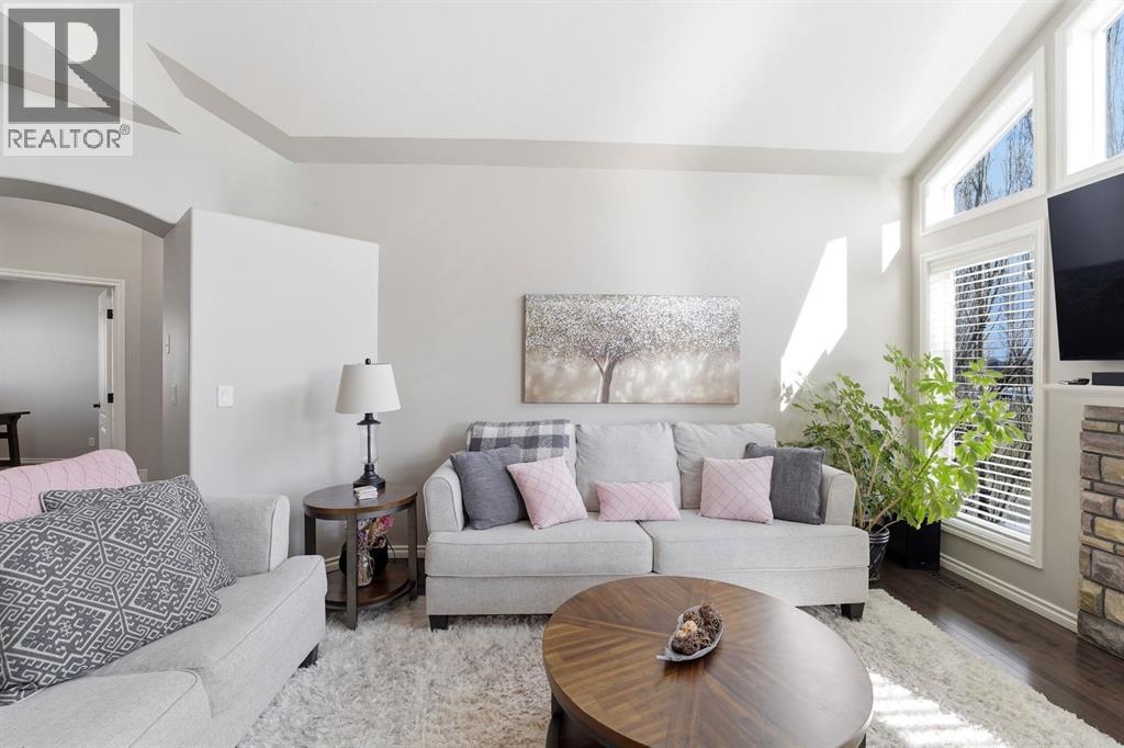 152 Vincent Close, Red Deer, Alberta  T4R 0H8 - Photo 4 - A2303181