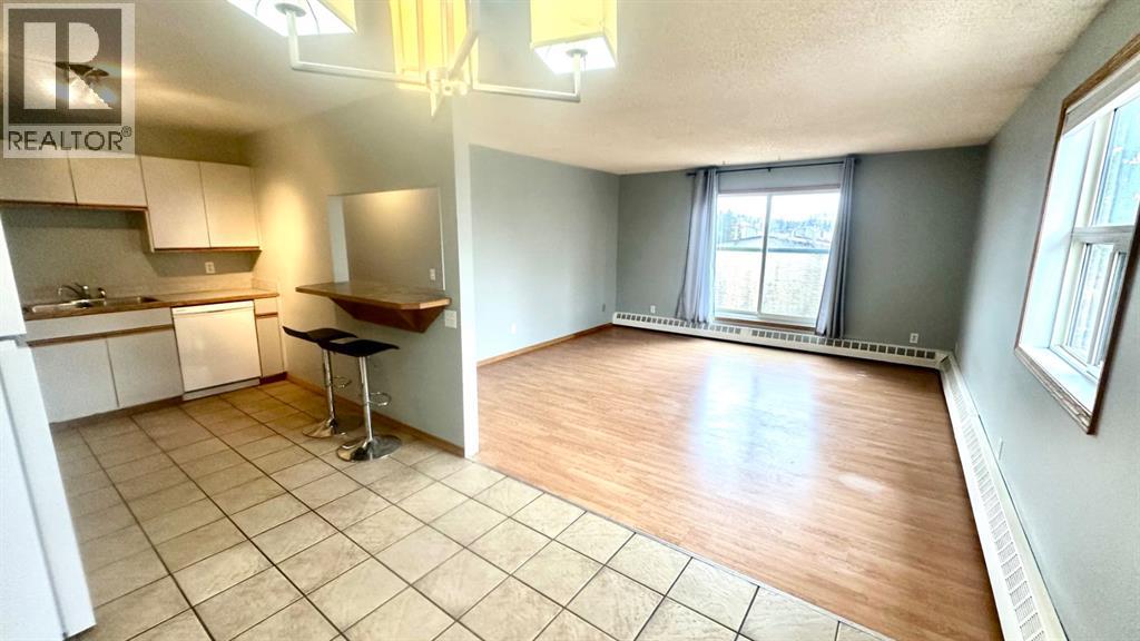 8, 6203 Bowness Road Nw, Calgary, Alberta  T3B 0E2 - Photo 2 - A2296202