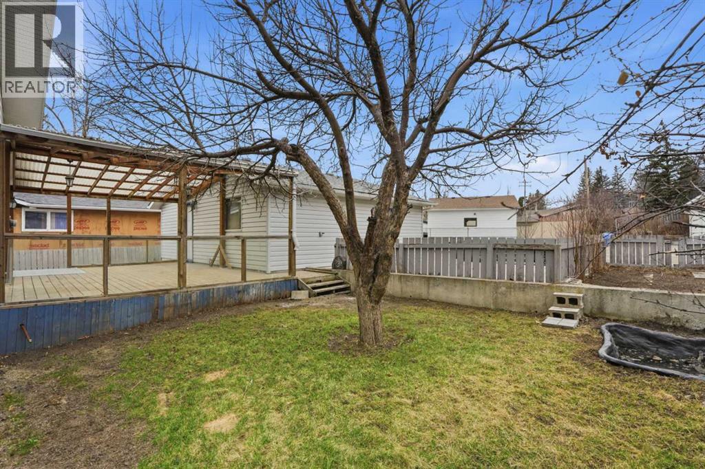 107 Nottingham Road, Calgary, Alberta  T2K 5R2 - Photo 44 - A2301234