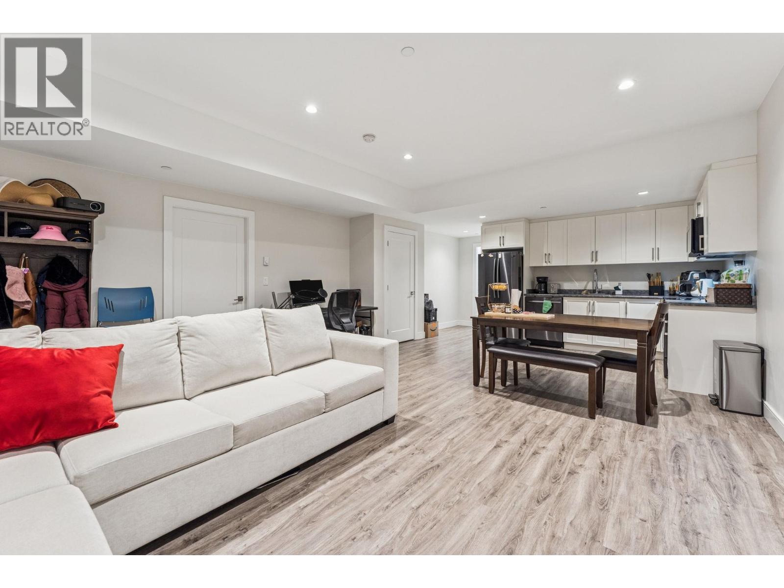 23376 124 Avenue, Maple Ridge, British Columbia  V2X 4K4 - Photo 31 - R3079163