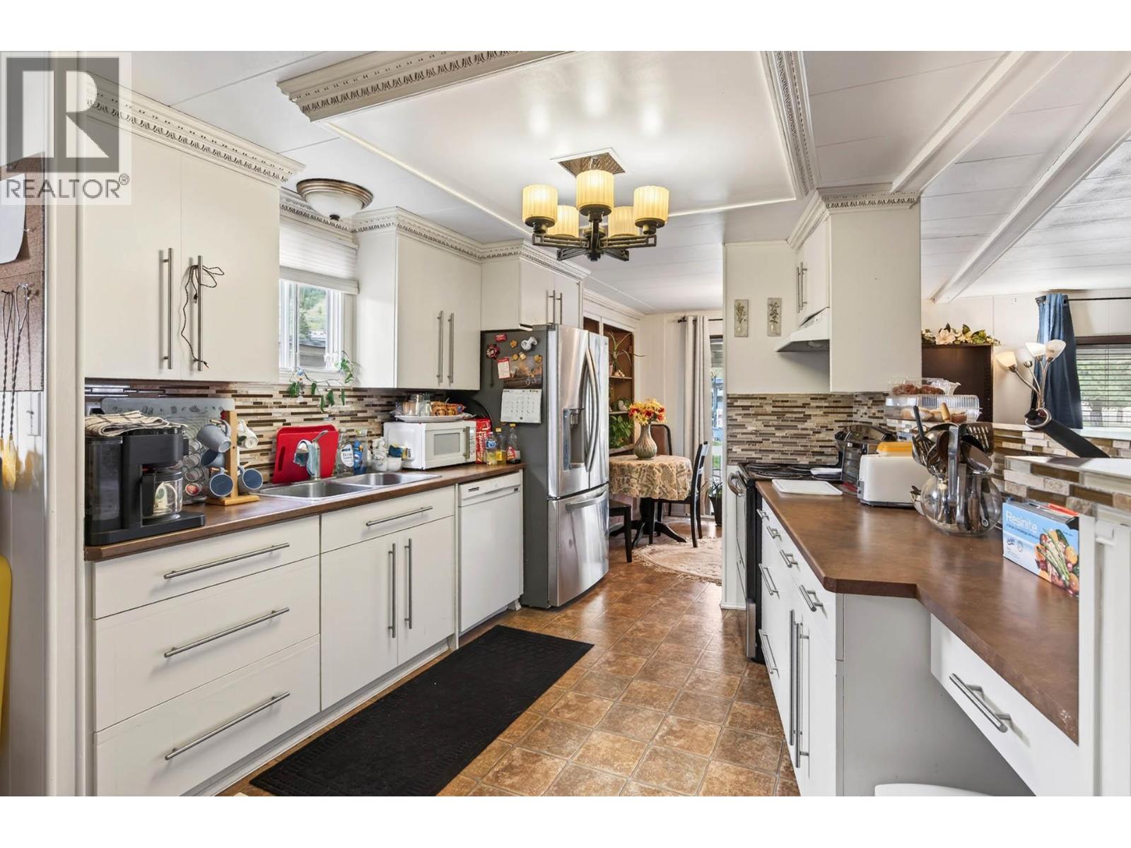 2400 Oakdale Way Unit# 228, Kamloops, British Columbia  V2B 6W7 - Photo 12 - 10383872