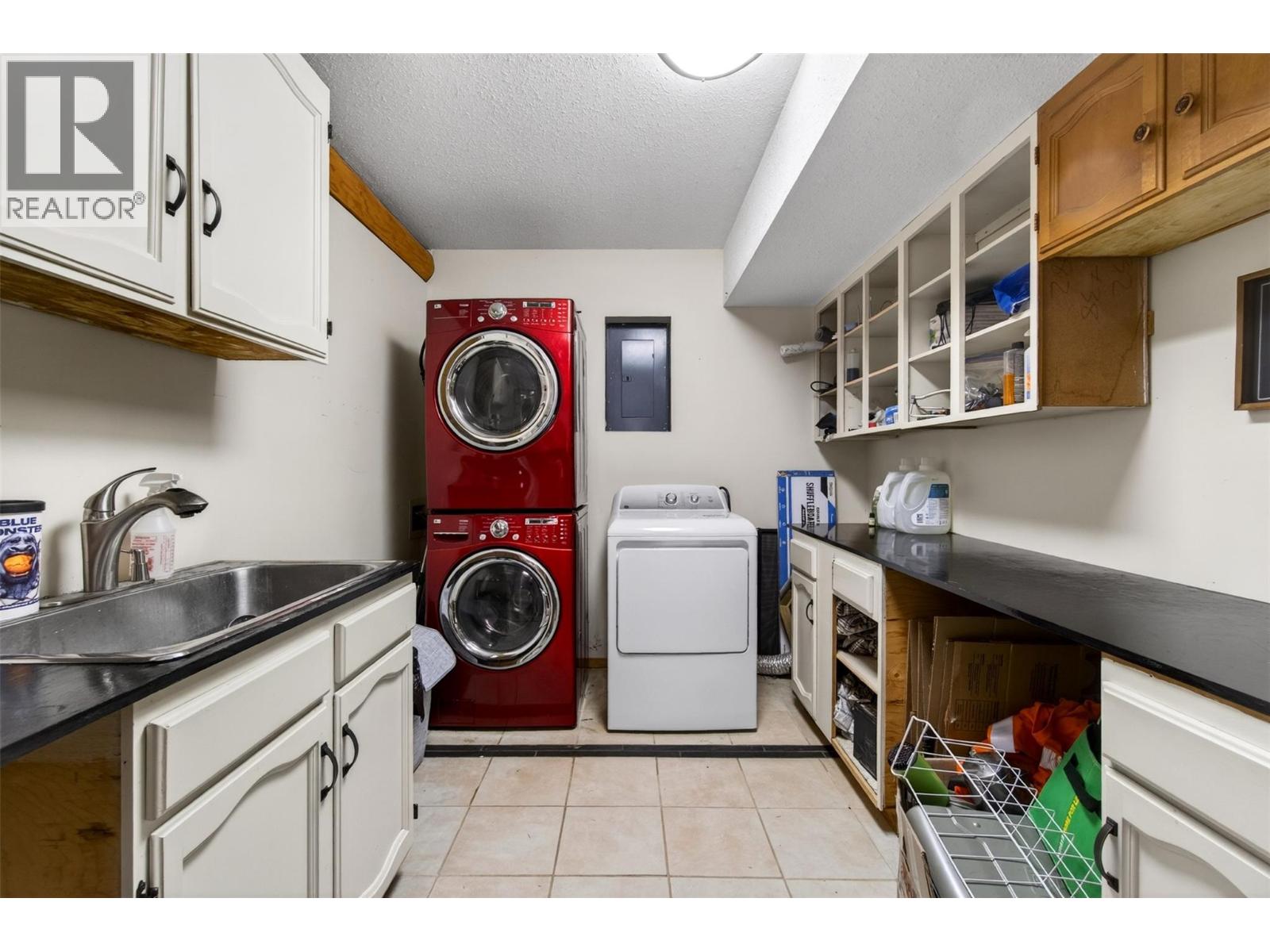 2403 Mount Tuam Crescent, Sorrento, British Columbia  V0E 2W2 - Photo 45 - 10383836