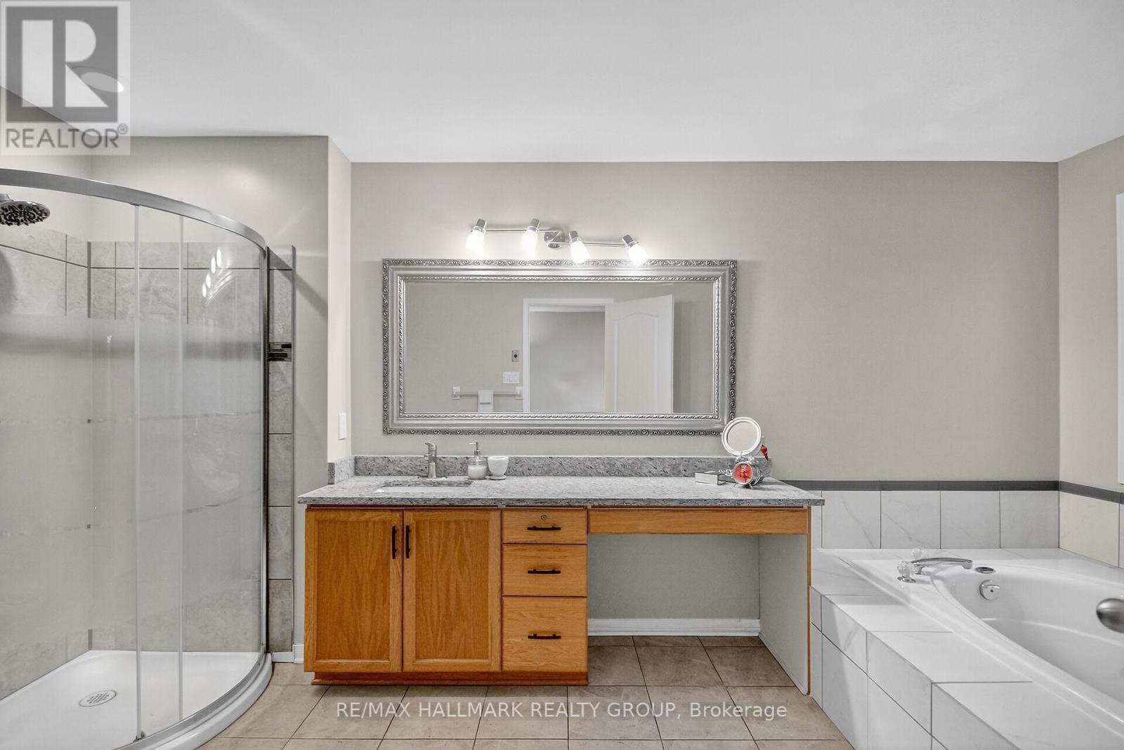 110 Hunter's Glen Crescent, Ottawa, Ontario  K1T 3R1 - Photo 17 - X13021228